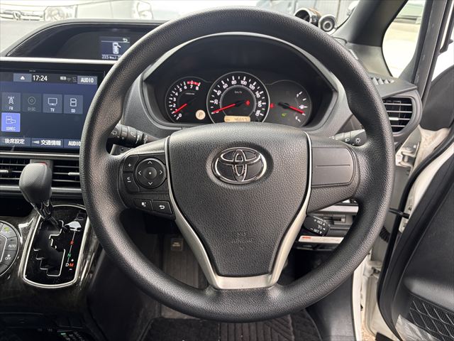 ノア X タイプ1 車いす2名仕様 4WD