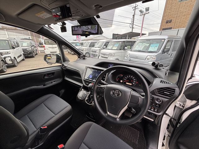 ノア X タイプ1 車いす2名仕様 4WD