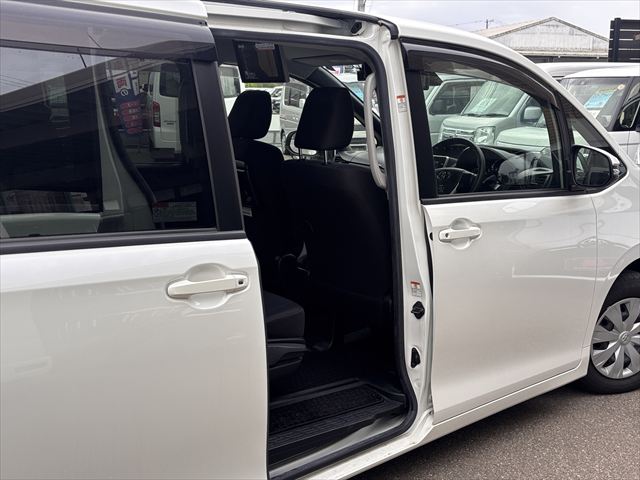 ノア X タイプ1 車いす2名仕様 4WD