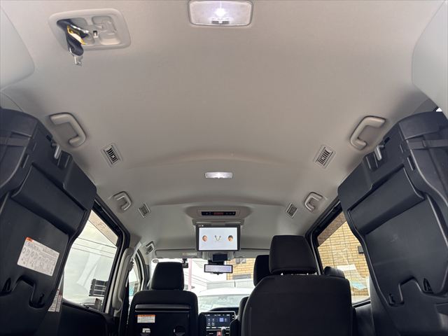 ノア X タイプ1 車いす2名仕様 4WD