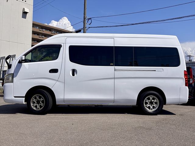 NV350キャラバンバン リアリフト 車いす2名 ディーゼル4WD