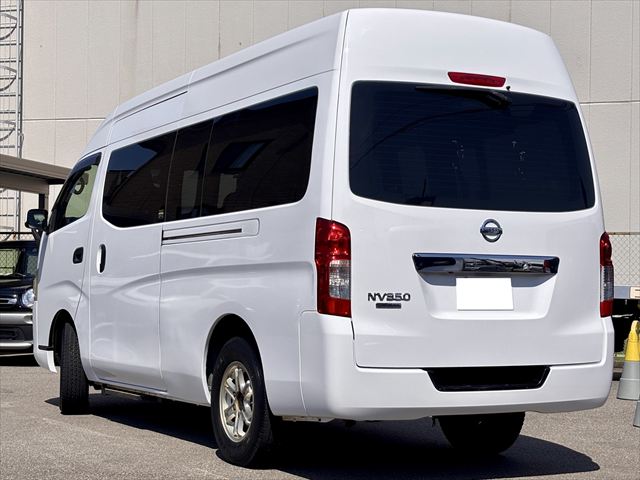 NV350キャラバンバン リアリフト 車いす2名 ディーゼル4WD