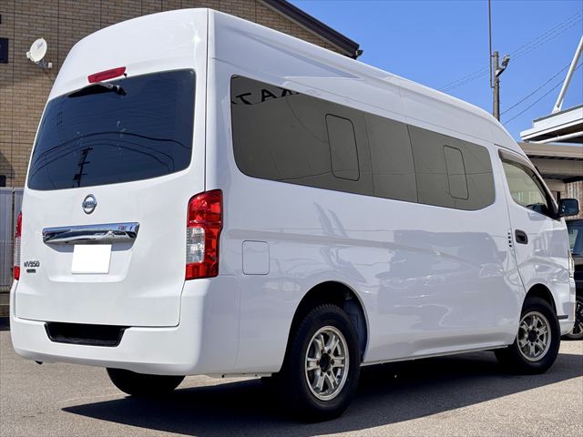 NV350キャラバンバン リアリフト 車いす2名 ディーゼル4WD