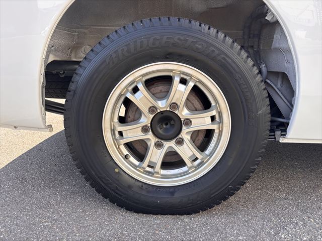 NV350キャラバンバン リアリフト 車いす2名 ディーゼル4WD