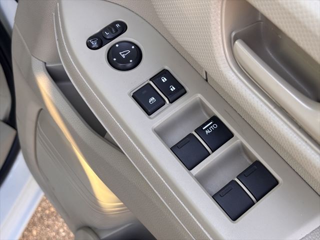 N-BOX G スロープ 4WD 助手席側オートステップ付き