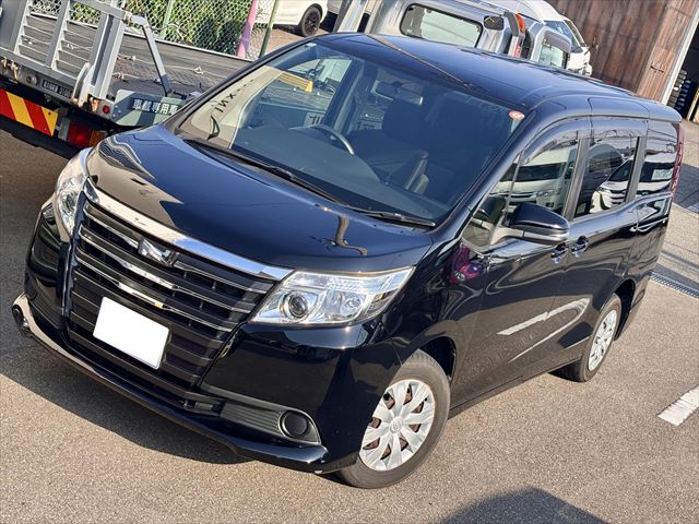 ノア X タイプ2 サードシート付 4WD