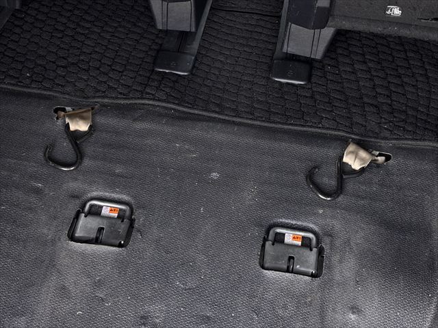 ノア X タイプ2 サードシート付 4WD