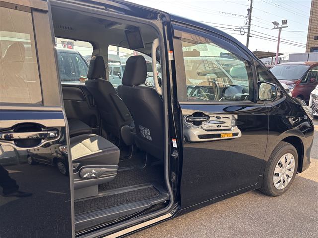 ノア X タイプ2 サードシート付 4WD