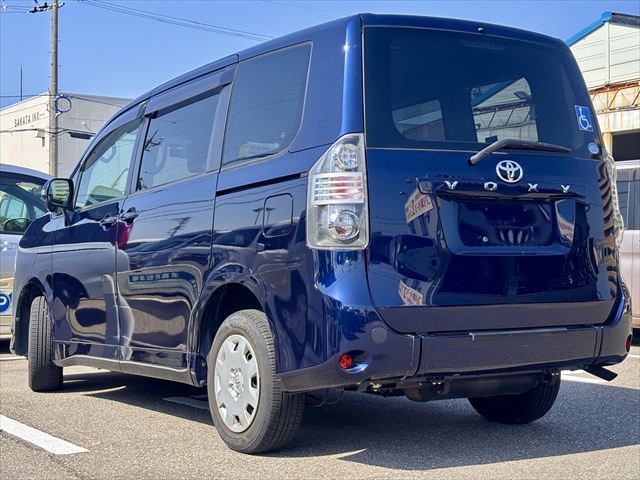 ヴォクシー X Lエディション タイプ2 4WD