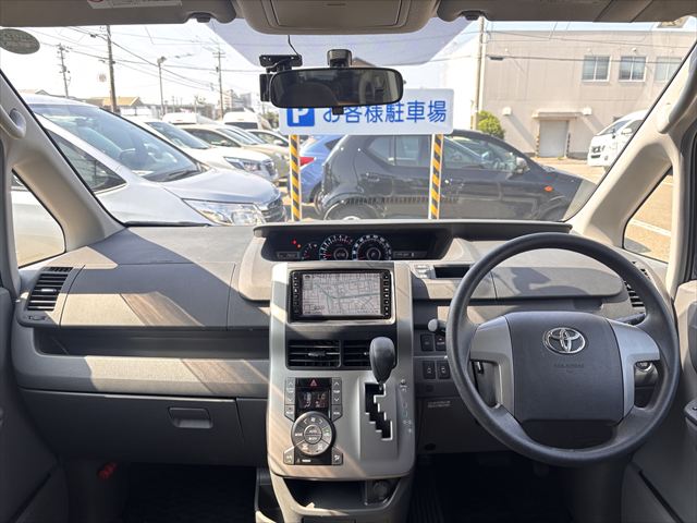 ヴォクシー X Lエディション タイプ2 4WD