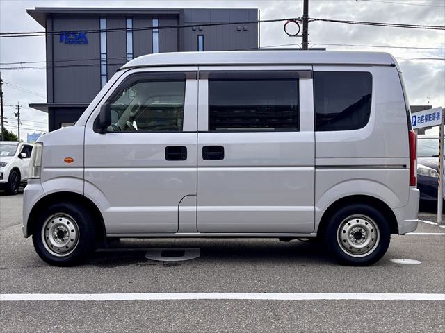 エブリイワゴン スローパー 補助シート付 4WD