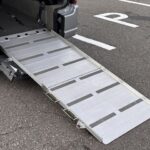 エブリイワゴン スローパー 補助シート付 4WD