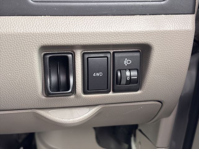 エブリイワゴン スローパー 補助シート付 4WD