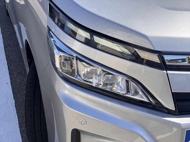 ヴォクシー X タイプ2 サードシート付 4WD