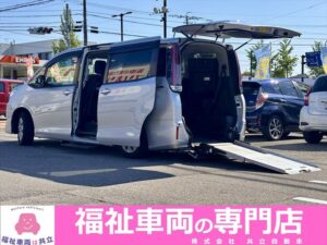 ノア X タイプ1 スロープタイプ 車いす1名 4WD