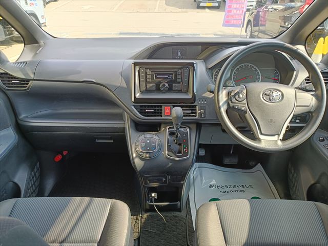 ノア X タイプ2  車いす1名 サードシート付 4WD