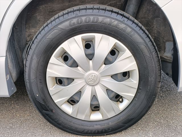ノア X タイプ2  車いす1名 サードシート付 4WD