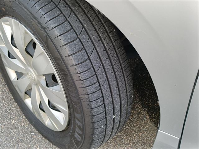ノア X タイプ2  車いす1名 サードシート付 4WD
