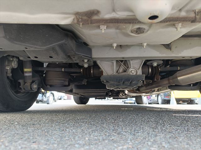 ノア X タイプ2  車いす1名 サードシート付 4WD
