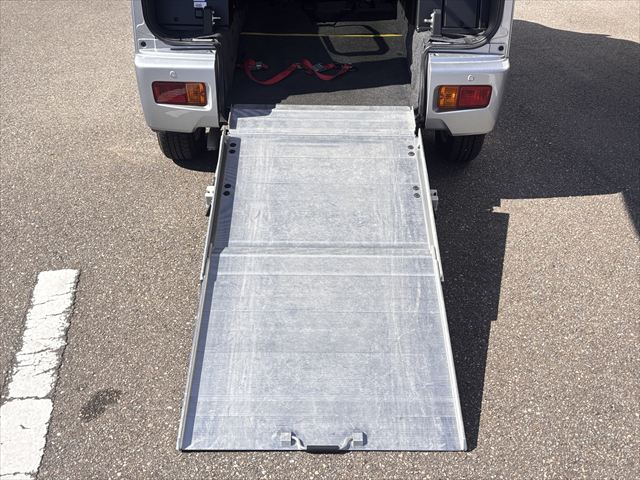アトレーワゴン スロープ リア補助シート付 4WD