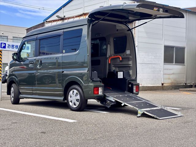 NV100クリッパーリオ チェアキャブ スロープ 4WD