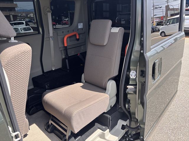NV100クリッパーリオ チェアキャブ スロープ 4WD