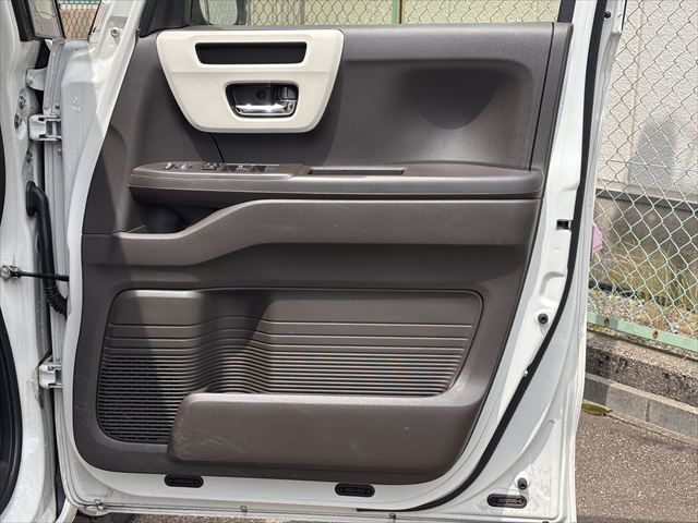 N-BOX スロープ L ターボ 4WD