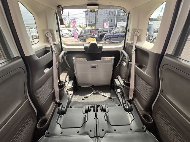 N-BOX スロープ L ターボ 4WD