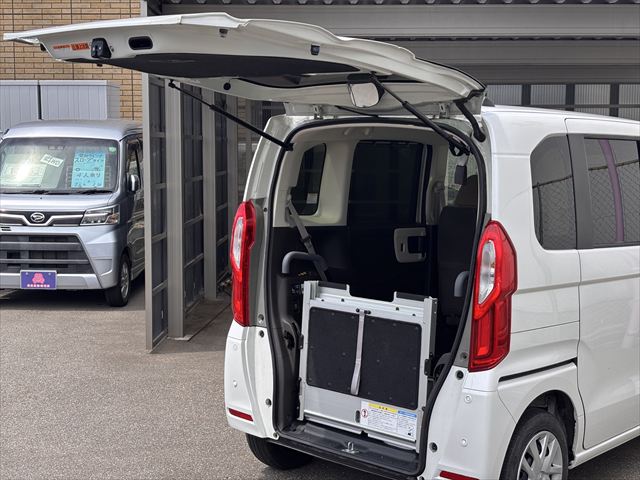 N-BOX スロープ L ターボ 4WD