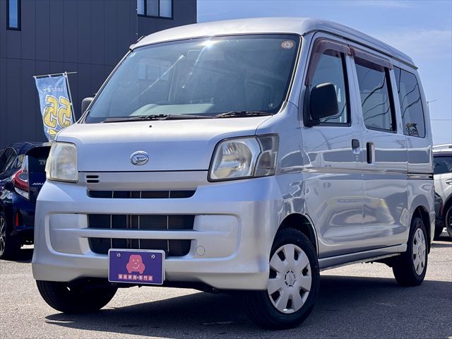 ハイゼットカーゴ スローパー リアシートレス 補助シート付き 4WD