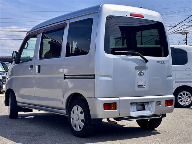 ハイゼットカーゴ スローパー リアシートレス 補助シート付き 4WD