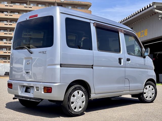 ハイゼットカーゴ スローパー リアシートレス 補助シート付き 4WD