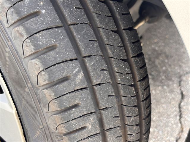 ハイゼットカーゴ スローパー リアシートレス 補助シート付き 4WD
