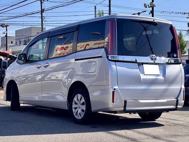 ノア X タイプ1 スロープタイプ 車いす1名 4WD