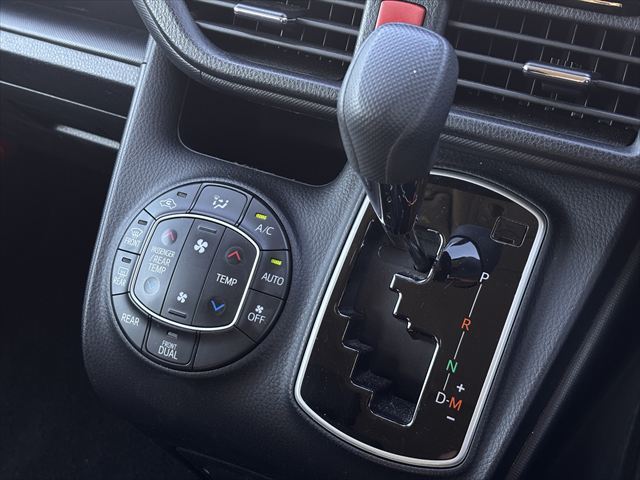 ノア X タイプ1 スロープタイプ 車いす1名 4WD