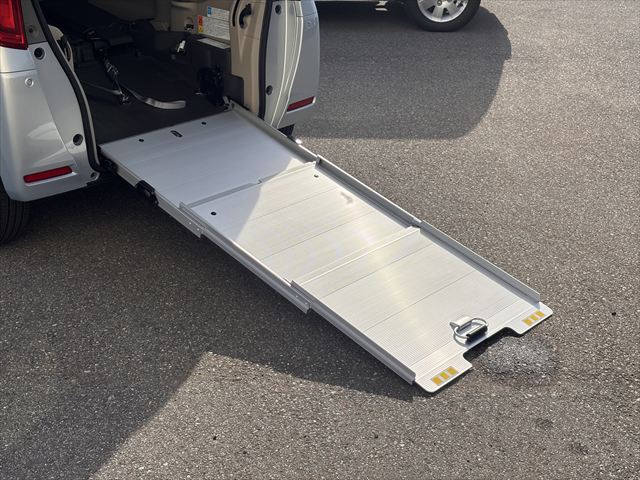 N-BOX Gスロープ Lターボホンダセンシング 4WD