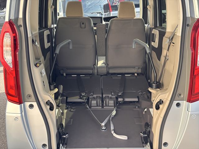 N-BOX Gスロープ Lターボホンダセンシング 4WD