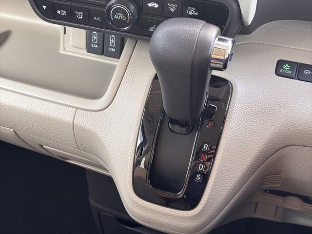 N-BOX Gスロープ Lターボホンダセンシング 4WD