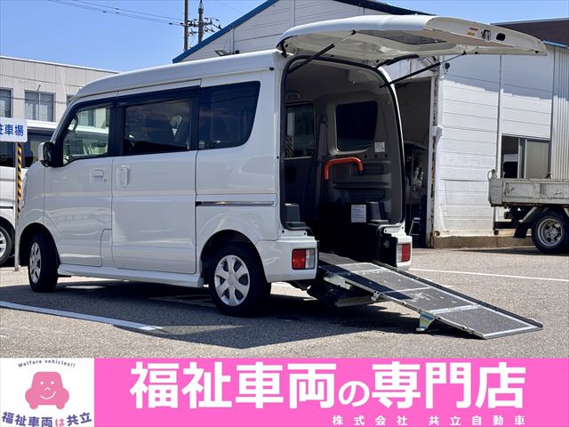 NV100クリッパーリオチェアキャブ 4WD