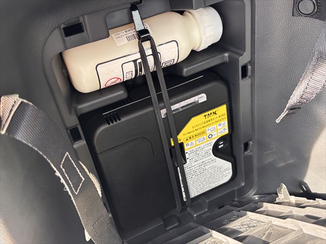 ノア X スロープ タイプ2 4WD (サードシート無し)