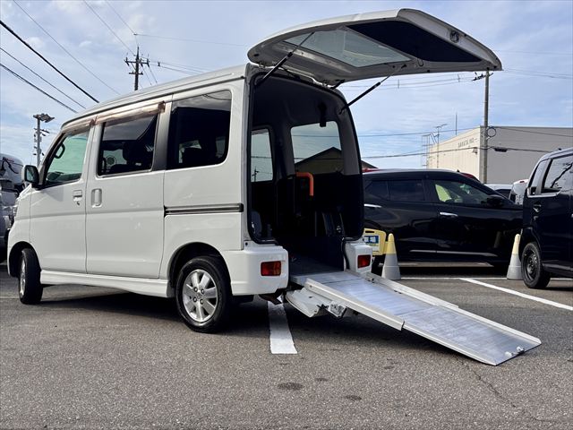 アトレーワゴン スローパー SA3 リアシート付 4WD