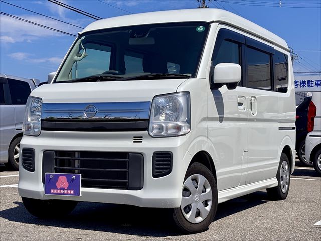 NV100クリッパーリオチェアキャブ 4WD