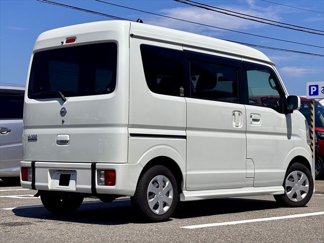 NV100クリッパーリオチェアキャブ 4WD