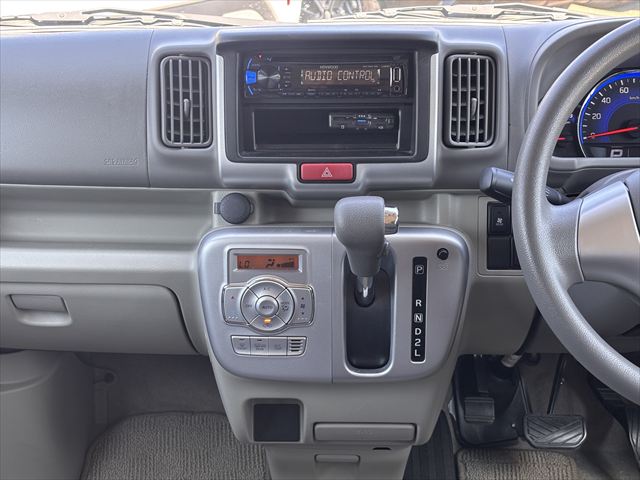 NV100クリッパーリオチェアキャブ 4WD