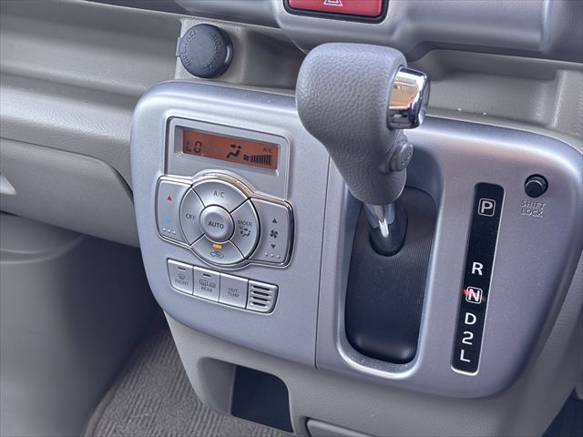 NV100クリッパーリオチェアキャブ 4WD
