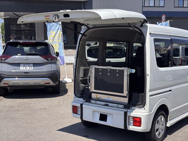 NV100クリッパーリオチェアキャブ 4WD