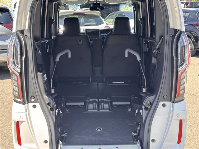 N-BOXカスタム G スロープ ホンダセンシング 4WD