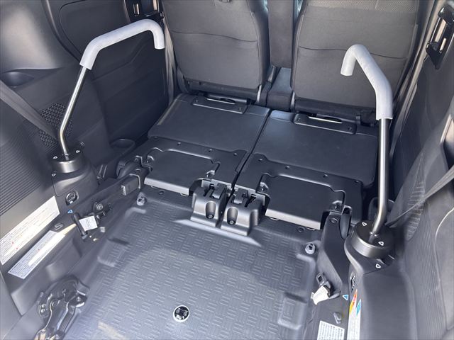 N-BOXカスタム G スロープ ホンダセンシング 4WD