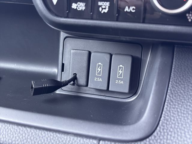 N-BOXカスタム G スロープ ホンダセンシング 4WD