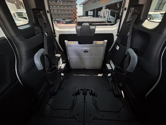 N-BOXカスタム G スロープ ホンダセンシング 4WD